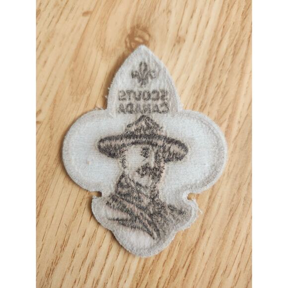Vintage Scouts Canada Baden Powell Patch Fleur de Lis Emblem Boy Scout Badge - Picture 2 of 3